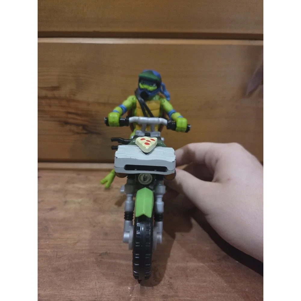 Teenage Mutant Ninja Turtles Mutant Mayhem Ninja Kick Cycle W/ Leonardo ZB3
